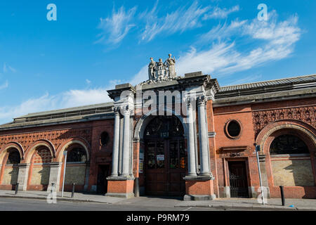 Dublino, Lug 1: vista esterna del consiglio municipale di Dublino Commercio all'ingrosso di frutta e verdura del mercato dei fiori il Lug 1, 2018 a Dublino, Irlanda Foto Stock