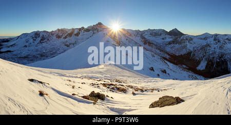 Paesaggio invernale, Kasprowy Wierch è una montagna in Western Tatra Foto Stock