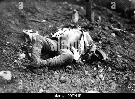 351 cadavere, la prima guerra mondiale Fortepan 70313 Foto Stock