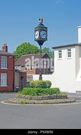Vescovi Waltham Clock Tower St George Square Hampshire Foto Stock