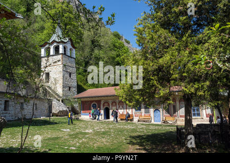 Trasfigurazione monastero, Veliko Tarnovo, Bulgaria - 9 Aprile 2017 : medievale monastero della Santa Trasfigurazione di Dio, Veliko Tarnovo regione Foto Stock