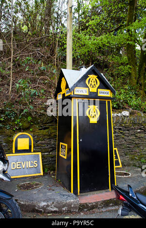 Tradizionale Associazione Automobilistica tutti i box per i casi di emergenza guasti Ponte del Diavolo, Wales, Regno Unito Foto Stock