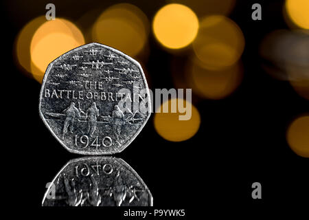 Una rara 50 pence medaglia commemorativa del 1940 Battaglia della Gran Bretagna Foto Stock