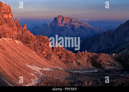 Vista verso la Croda Rossa d'Ampezzo Foto Stock