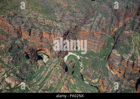 Vista aerea dei Bungle Bungle Range nel Parco Nazionale di Purmululu, Australia occidentale Foto Stock