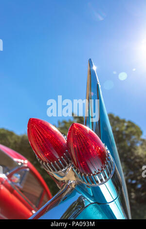 Classic 1950s Cadillac berlina coupé deville bullet luci di coda Foto Stock