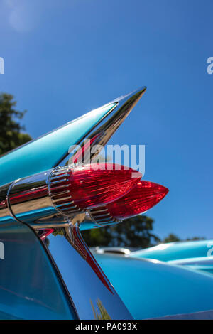 Classic 1950s Cadillac berlina coupé deville bullet luci di coda Foto Stock