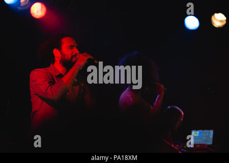 Lamer Tree Festival , REGNO UNITO, data 19th, luglio 2018, Flamingods giocando sulla fase di arco il giovedì sera, Credito: Guy Peterson. Foto Stock