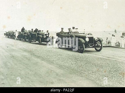 4 1923年離開高雄港的日本皇太子裕仁 giapponese il principe ereditario Hirohito lasciò il porto di Kaohsiung, Taiwan Foto Stock
