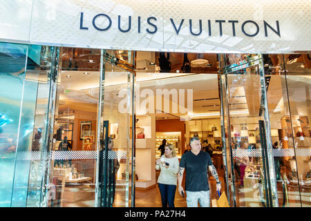 Interno con negozi, Louis Vuitton, hotel di lusso, casinò, Bellagio, Las Vegas, Nevada, Stati ...