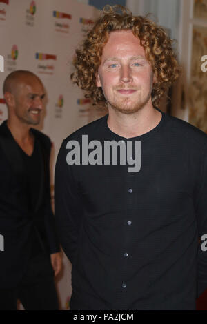 Gli ospiti presso la famiglia Ernstings fashion show per autuum/inverno 2018 dotate di: Michael Schulte dove: Amburgo, Germania Quando: 18 giu 2018 Credit: Becher/WENN.com Foto Stock