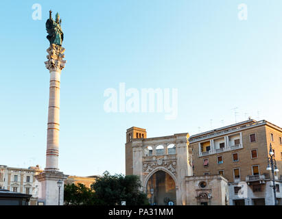 LECCE, Italia - 07 giugno 2017: Colonna di Saint Orontius (Italiano: sant Oronzo, Oronzio, Aronzo, Lecce patrono, donati da Brindisi a Lecce, ricostruire in Foto Stock