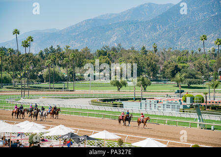 Los Angeles, APR 8: le corse di cavalli in Santa Anita Park il Apr 8, 2018 a Los Angeles in California Foto Stock