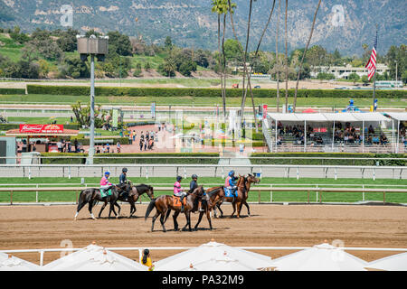 Los Angeles, APR 8: le corse di cavalli in Santa Anita Park il Apr 8, 2018 a Los Angeles in California Foto Stock