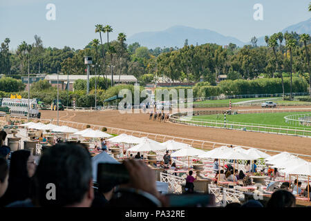 Los Angeles, APR 8: le corse di cavalli in Santa Anita Park il Apr 8, 2018 a Los Angeles in California Foto Stock