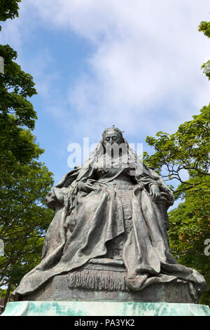 La regina Victoria statua di Tynemouth in Inghilterra. La regina Victoria regnò dal 1837 al 1901. Foto Stock