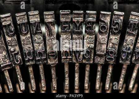 Vista ravvicinata della macchina da scrivere vintage typebars Foto Stock
