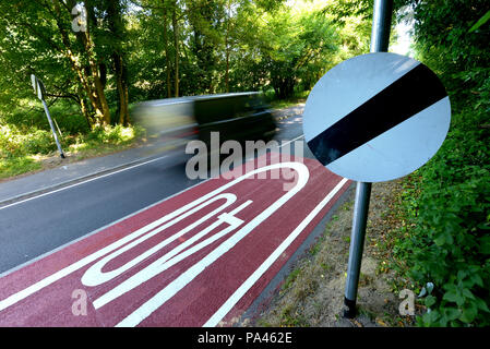 La limitazione di velocità segni REGNO UNITO Foto Stock