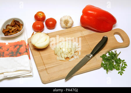 Casseruola di riso con carne di maiale e i frutti di mare.. Passo dopo passo. Piatto preparato: FB0NDM Foto Stock