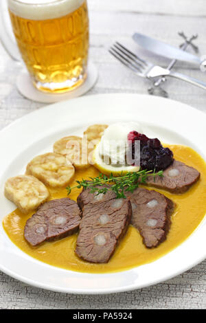 Svickova na smetane, la tradizionale cucina ceca Foto Stock