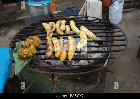 Tacacho , piatto tipico della giungla peruviana.cibo esotico. Foto Stock