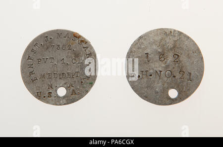 582 Dog tag di Ernest J. Massard Jr Foto Stock