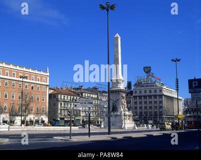 PLAZA DE LOS RESTAURADORES CON EL MONUMENTO. Autore: FONSECA ANTONIO TOMAS. Posizione: esterno, Portogallo. Foto Stock