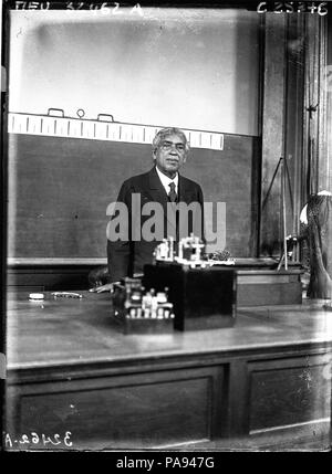 137 Jagadish Chandra Bose 1926 Immagine completa Foto Stock