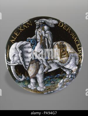 Alessandro il Grande. Artista: Basato su una xilografia da Jacob Cornelisz van Oostsanen (Netherlandish, Oostsanen ca. 1470-1533 Amsterdam). Cultura: francese, Limoges. Dimensioni: diametro: 9. (22,9 cm). Enameler: Colin Nouailher (francese, attivo 1539, d. dopo il 1571). Data: ca. 1541. Alexander è uno dei nove eroi celebrata in francese tradizione letteraria che sono state popularized da Jacques de per Longuyon nei suoi primi anni del XIV secolo di romanticismo les voeux du Paon. Per Longuyon epico fu molto ammirato presso i tribunali di Francia e di Borgogna e il suo soggetto ha ispirato poeti e artisti di tutta l'Europa occidentale Foto Stock