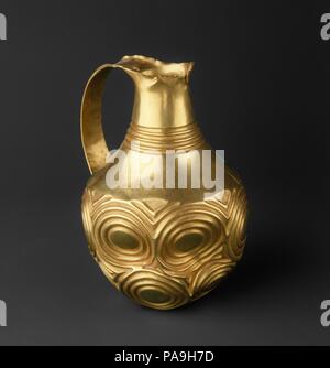 Ewer decorata con cerchi concentrici. Cultura: Hattian. Dimensioni: H. 17,8 cm (7 in.); Diam. 12,1 cm (4-3/4 in.). Data: ca. 2700-2000 A.C. Museo: Metropolitan Museum of Art di New York, Stati Uniti d'America. Foto Stock