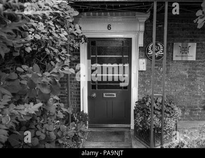 Il Chiswick. Greater London. Lo sportello anteriore del British Rowing Headquarters Building abbassare Mall - Chiswick Mall e il terrapieno che conduce da Chiswick a Fulham raggiungere RC. Domenica. 24.07.2016 © Peter SPURRIER Foto Stock