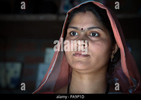 Paziente a Sambhavna Trust clinica di Bhopal , India Foto Stock