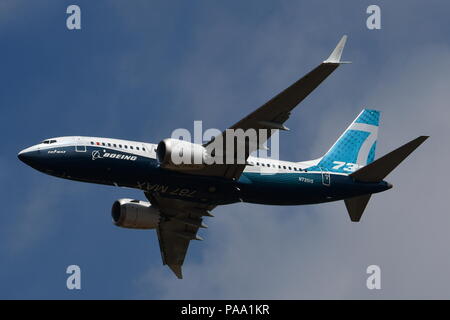 Il Boeing Commercial 737-MAX7 prototipo e dimostratore a Farnborough airshow. Foto Stock