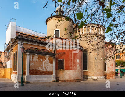 La Chiesa di San Giacomo dall'Orio (o di San Giacomo Apostolo - San Giacomo Apostolo) è una chiesa situata nel sestiere (quartiere) di Santa Croce ho Foto Stock