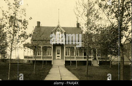 206 Presbytère de la paroisse d'Hérouxville BAnQ P748S1P1951 Foto Stock