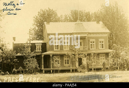 206 Presbytère de la paroisse de Saint-Barthélemy BAnQ P748S1P1718 Foto Stock