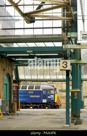 Direct Rail Services Class 57 locomotiva diesel 57309 "orgoglio di Crewe' alla stazione di Carlisle, Regno Unito. Foto Stock