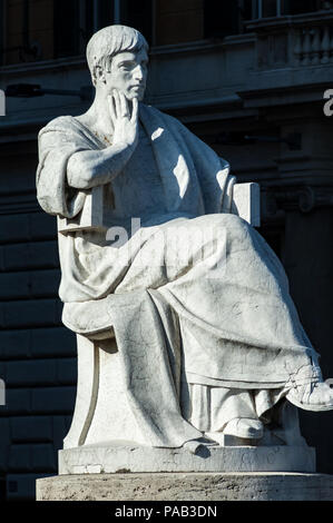 Statua di gaio Cassio Longino presso la Corte di Casssazione (Palazzo di Giustizia) su Piazza dei Tribunali a Roma Foto Stock