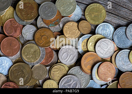 Monete di diversi paesi e dei tempi Foto Stock