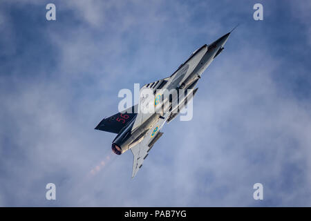 Swedish Air force volo storico Saab J35J Draken Foto Stock