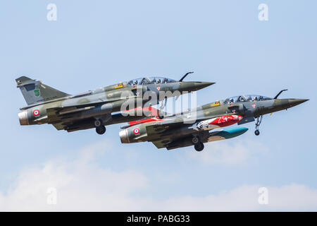 Francese Air Force Mirage 2000D (parte del Delta Couteau team) raffigurato all'2018 Royal International Air Tattoo a RAF Fairford nel Gloucestershire. Foto Stock