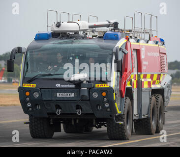 Farnborough, Regno Unito. 20 Luglio, 2018. Salvataggio e fuoco carrelli di servizio a Farnborough airfield durante l'Airshow 2018 Foto Stock