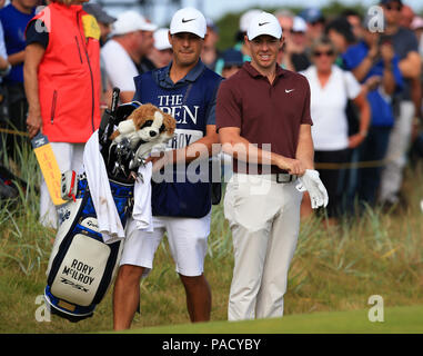 Carnoustie Golf Links, Angus, Regno Unito. 21 Luglio, 2018. Il 147th Open Golf Championship, 3° round; Rory McIlroy (NIR) si prepara a putt a 6 Credito verde: Azione Plus sport/Alamy Live News Foto Stock