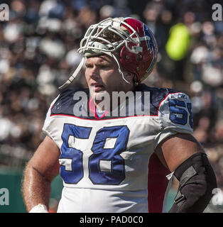 Oakland, la California, Stati Uniti d'America. 23 ott 2005. Buffalo Bills guard Chris Villarrial (58) Domenica, 23 ottobre 2005, a Oakland, in California. I raider hanno sconfitto le bollette 38-17. Credito: Al di Golub/ZUMA filo/Alamy Live News Foto Stock