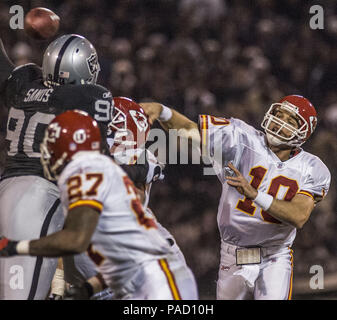 Oakland, la California, Stati Uniti d'America. 23 dic 2006. Kansas City Chiefs quarterback Trent verde (10) il Sabato, 23 dicembre 2006, a Oakland, in California. I capi sconfitti i raider 20-9. Credito: Al di Golub/ZUMA filo/Alamy Live News Foto Stock