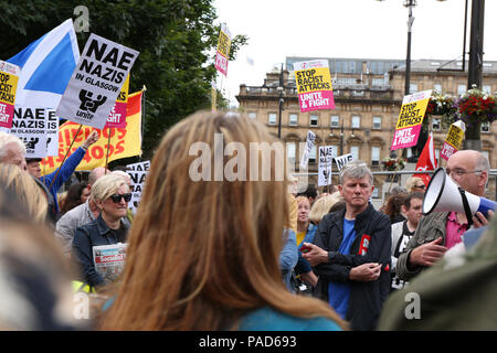 Glasgow, Regno Unito. 21 Luglio, 2018. I manifestanti in George Square, Glasgow dimostrare contro una difesa scozzese campionato rally 21/07/2018 Credit: Demelza Kingston/Alamy Live News Foto Stock