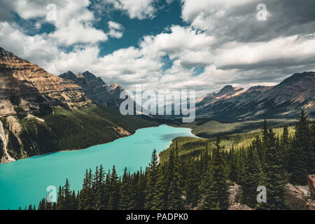 Vista sul Lago Peyto, Il Parco Nazionale di Banff in Canada Foto Stock