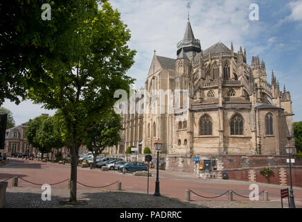 Norman gotica Cattedrale dell'UE aka collegiata di Notre Dame c.1180 Ue, Seine Maritime, a nord della Normandia, Francia Foto Stock