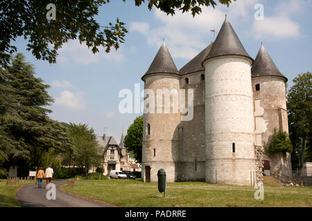Le Chateau des Tourelles sulle rive del Fiume Senna a Vernon, Eure, centrale, Normandia, Francia Foto Stock
