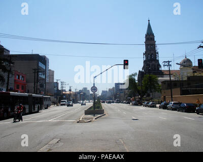 Traffico, Domingos de Moraes Avenue, Vila Mariana, São Paulo, Brasile Foto Stock